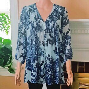 Blue Sheer Floral Maternity Top M A Pea In The Pod Pleated Button Up Blouse